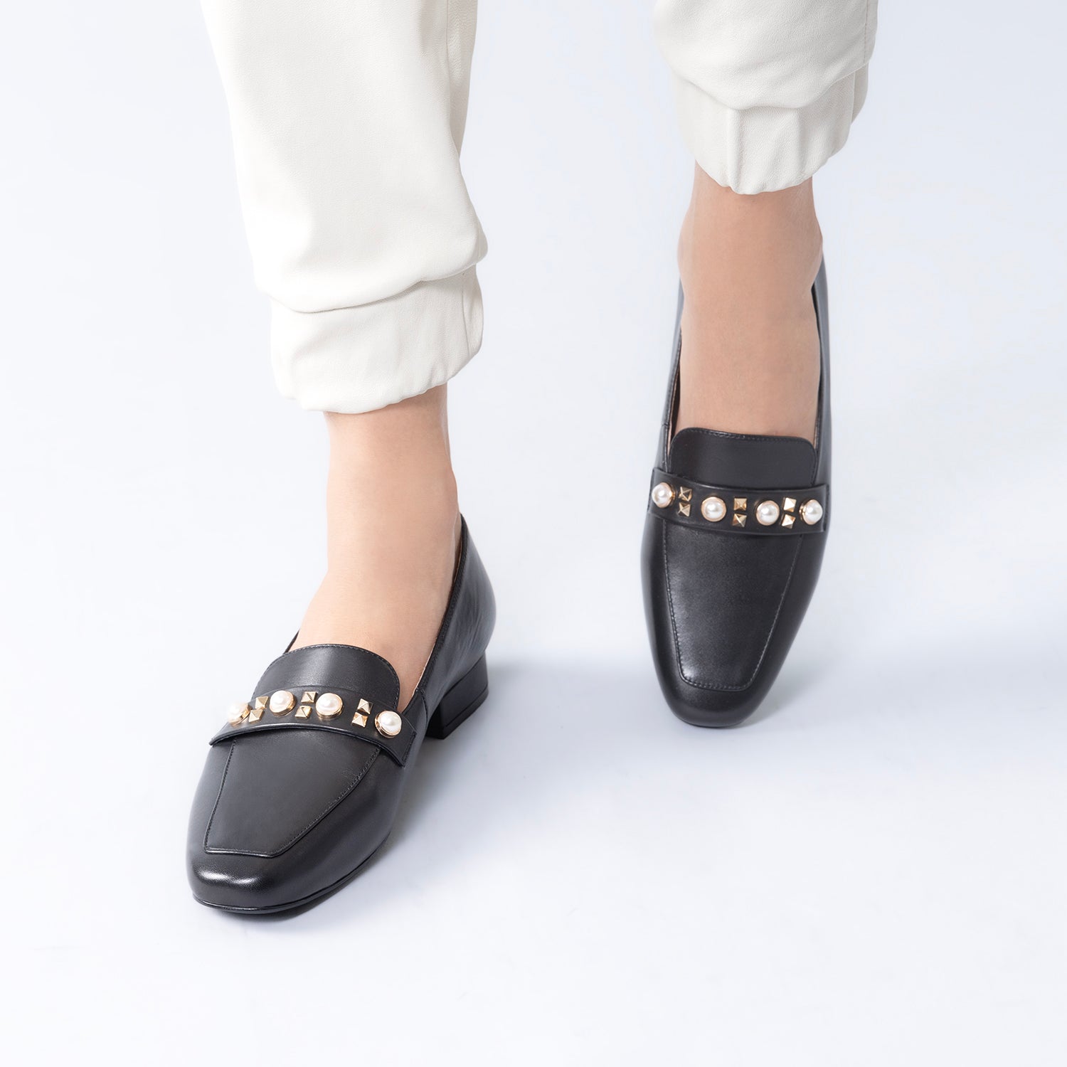 Alixa Loafer | Black leather