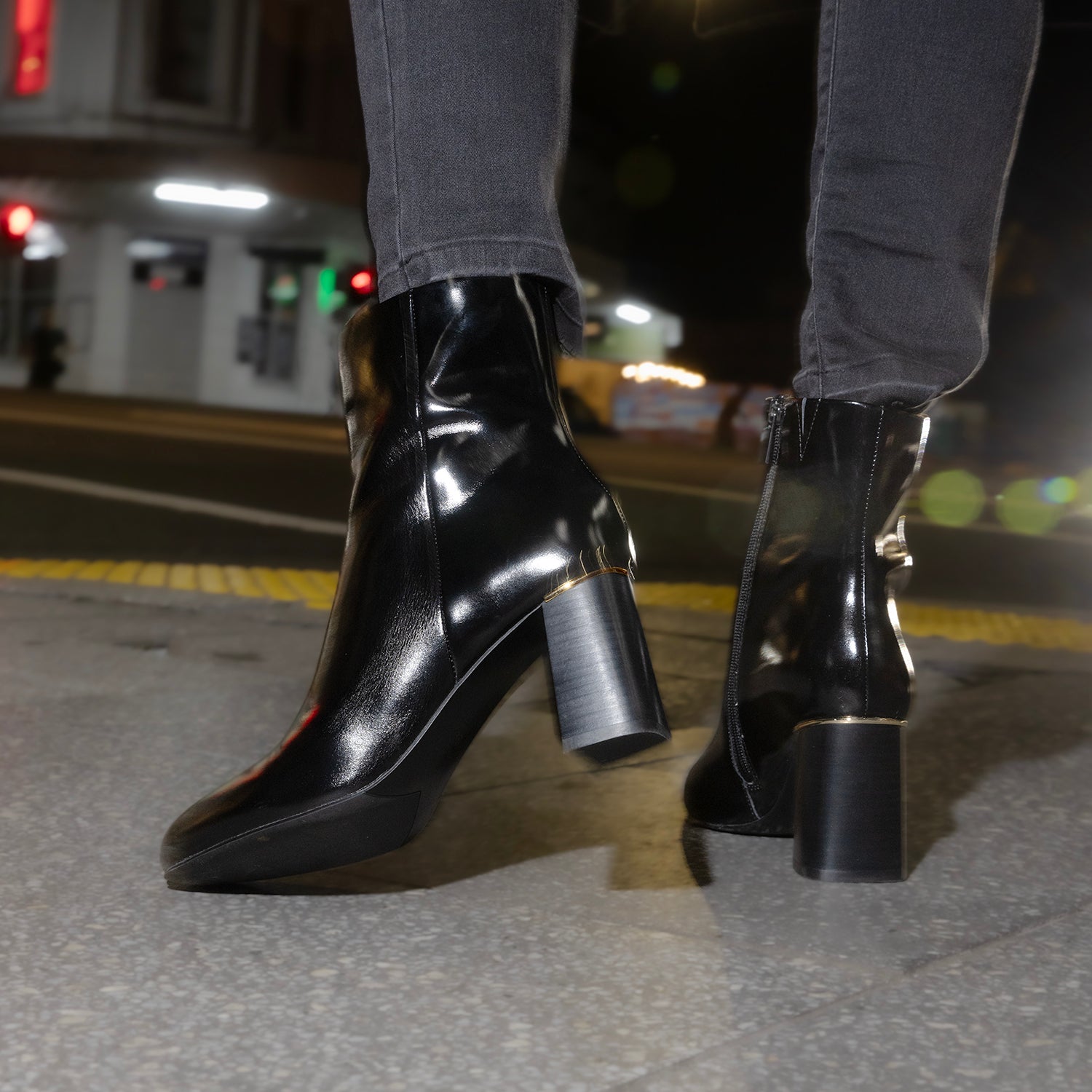 Ditto Ankle Boot | Black oiled leather