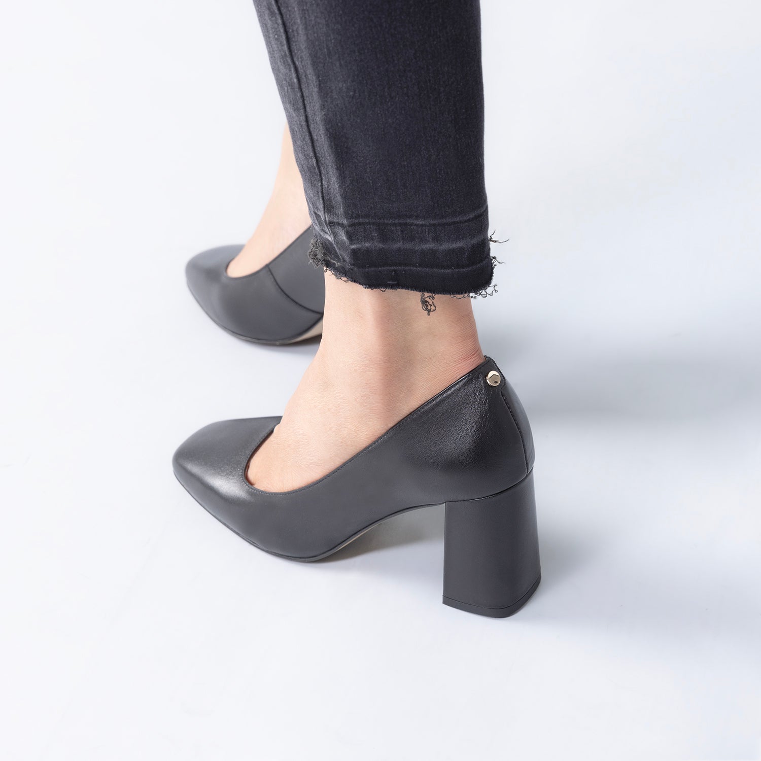 Jess Pump Heel | Black leather