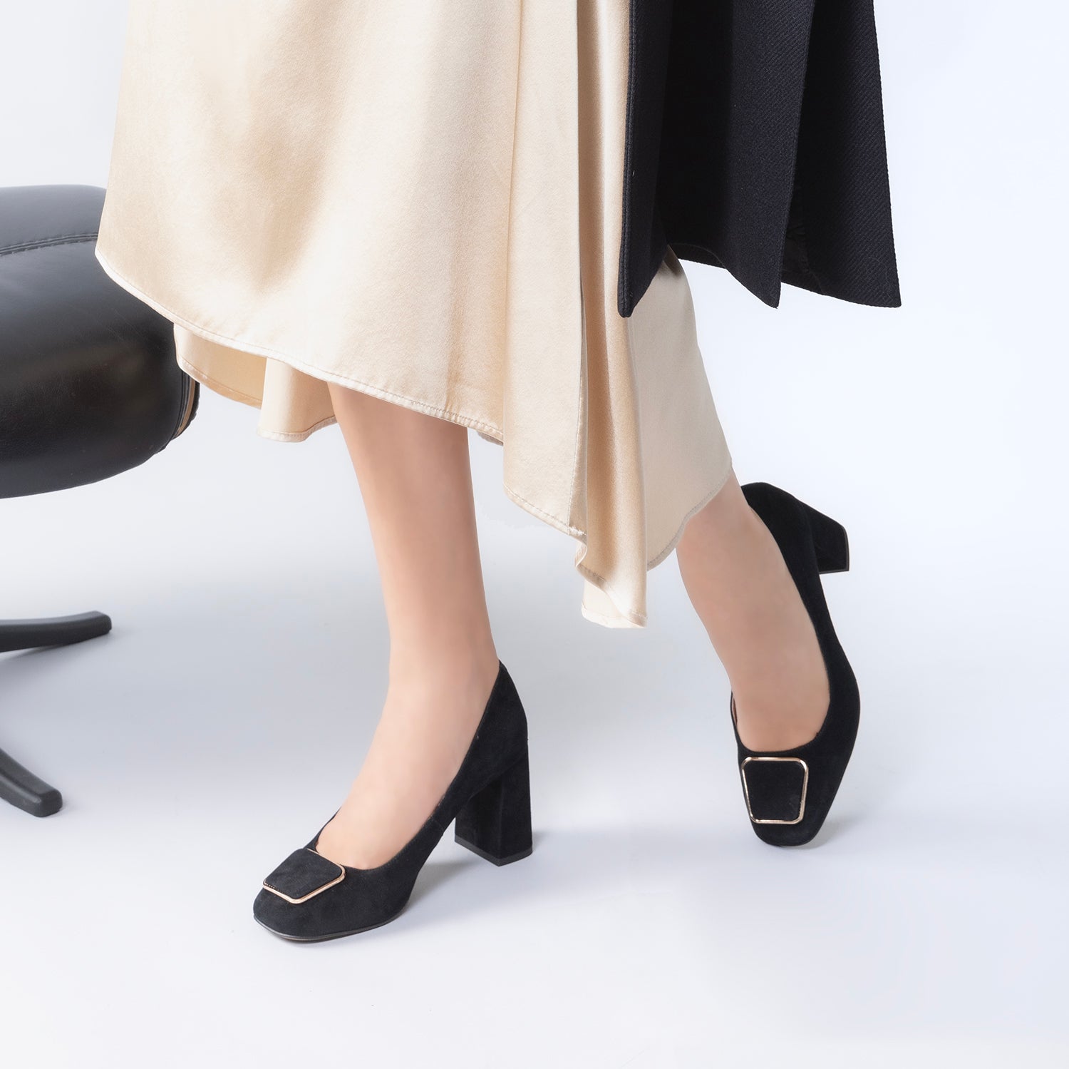 Julia Pump Heel | Black suede