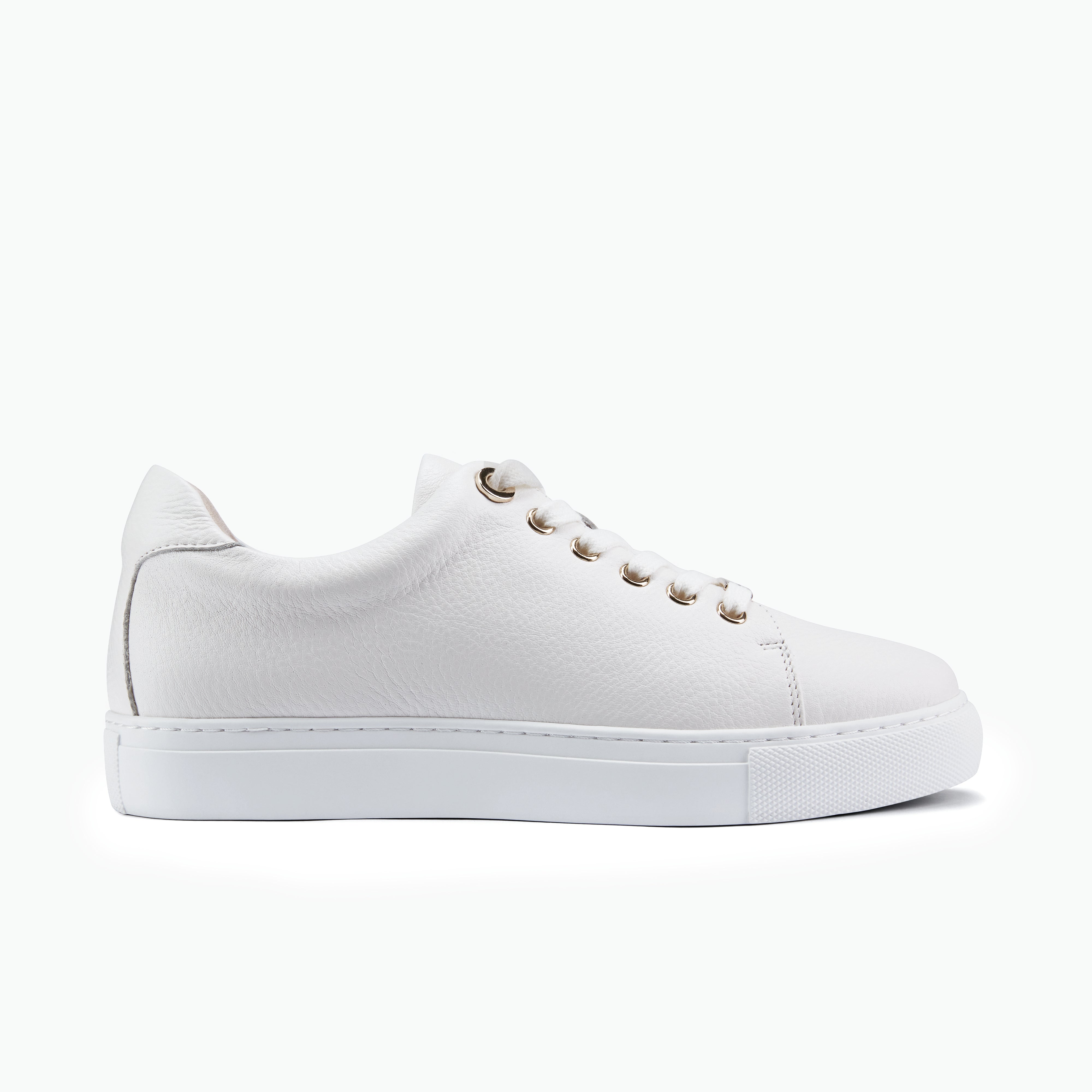 Mace Sneaker | White Pebble