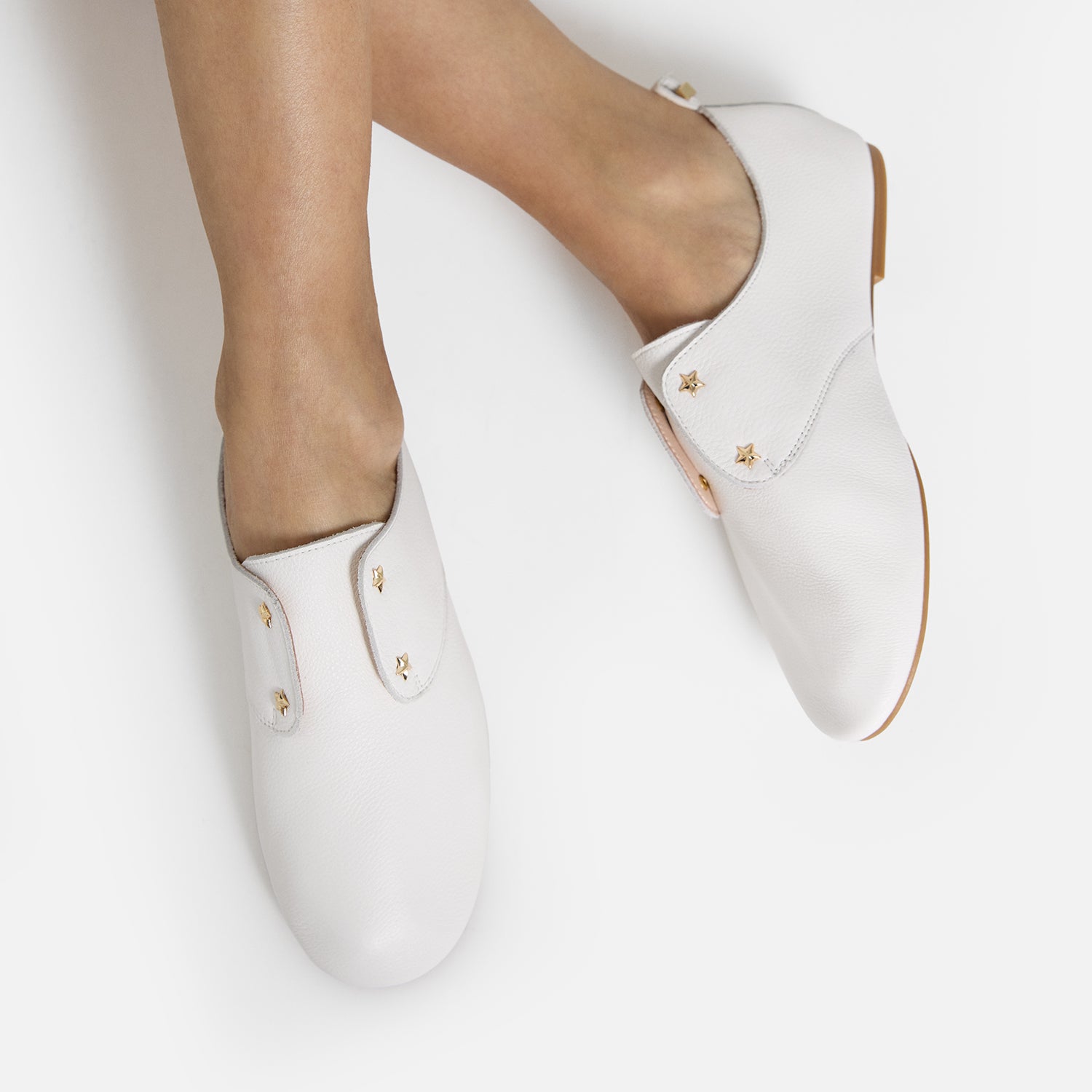 Xeno Flat | White Pebble Leather