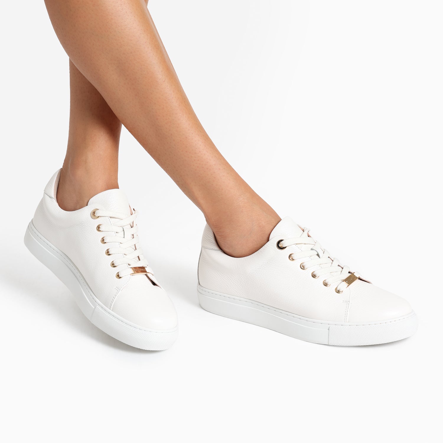 Mace Sneaker | White Pebble