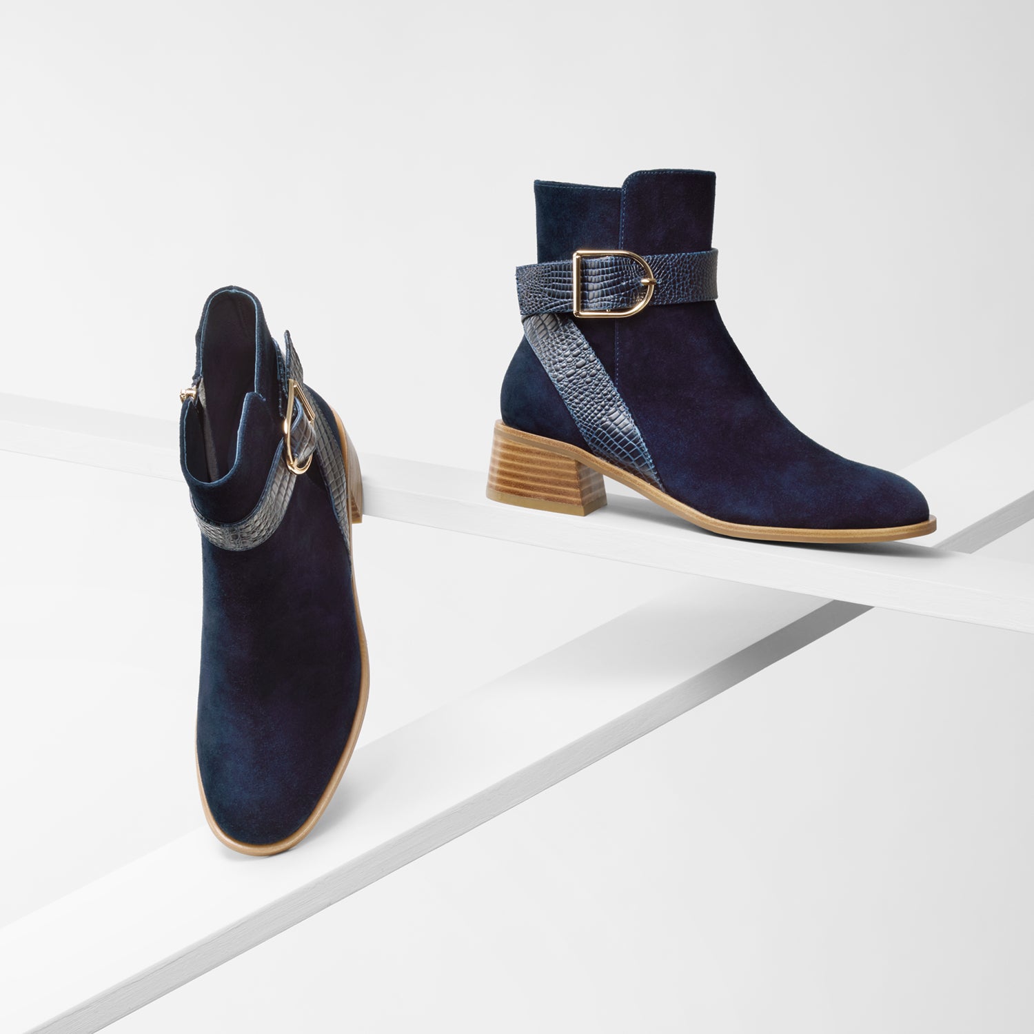 Bologna Ankle Boot | Navy suede