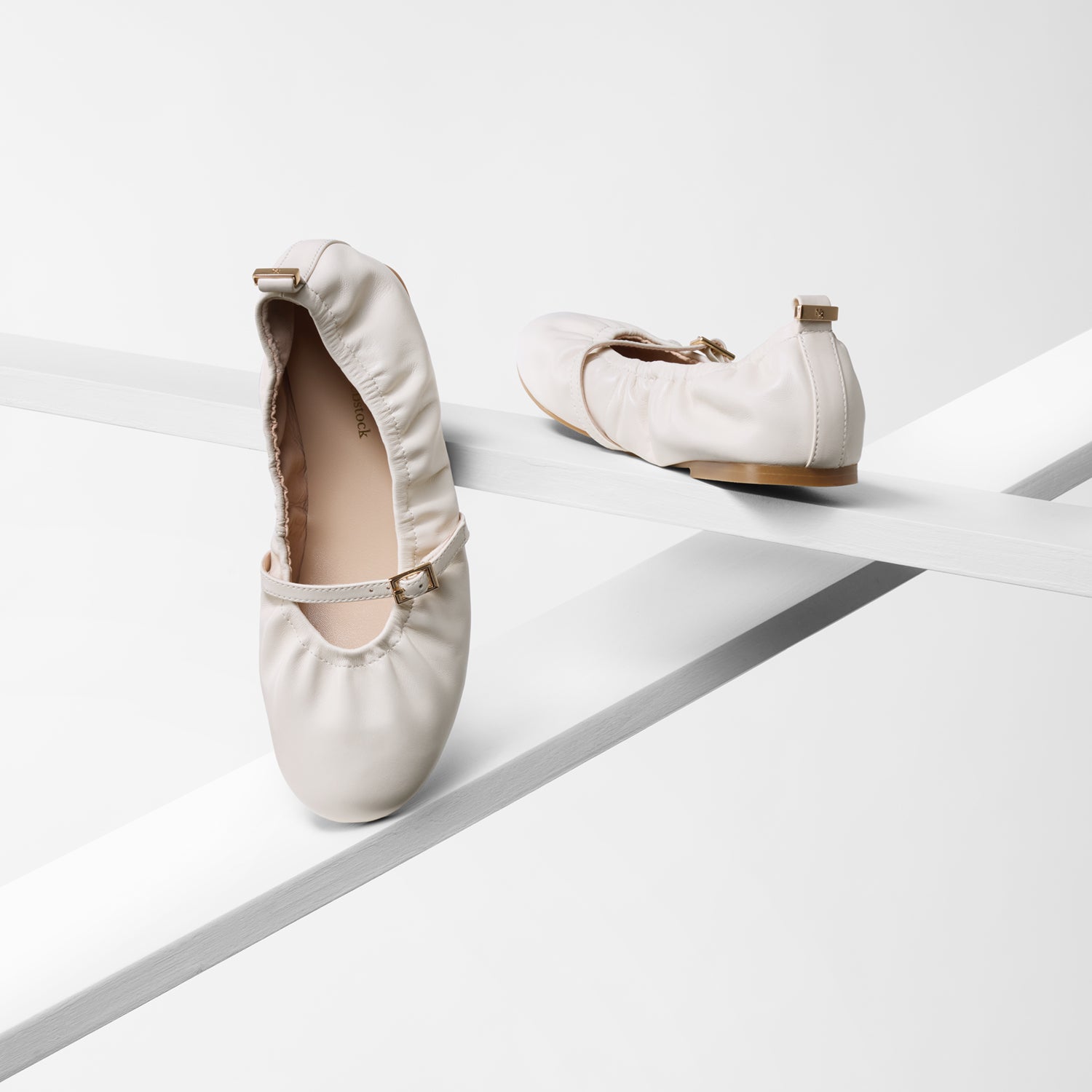 Xyla Flat | Ivory leather