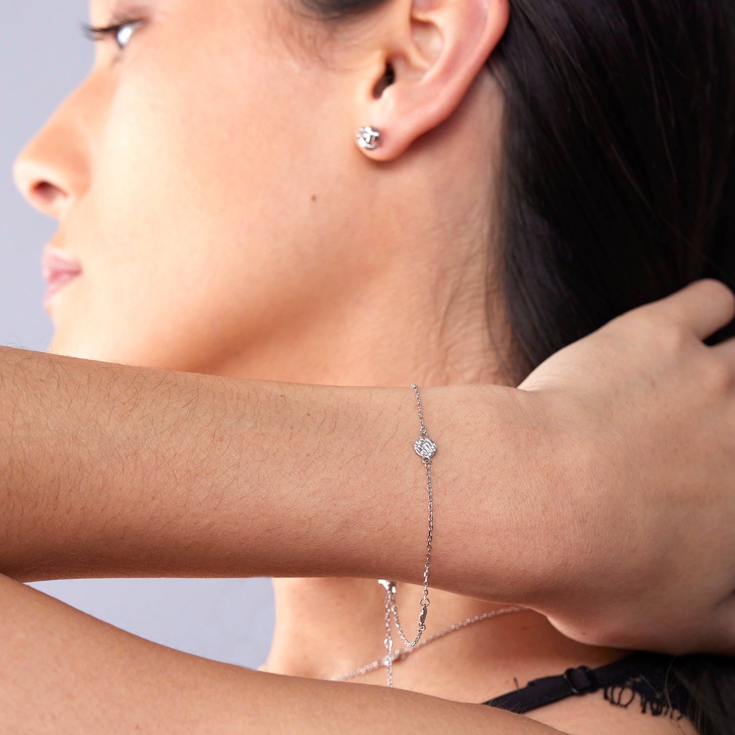 Delicate Molten Medallion Bracelet | silver